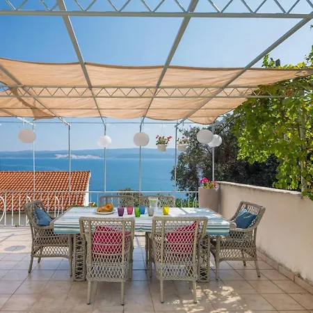 Jane 80m From Casa de Férias